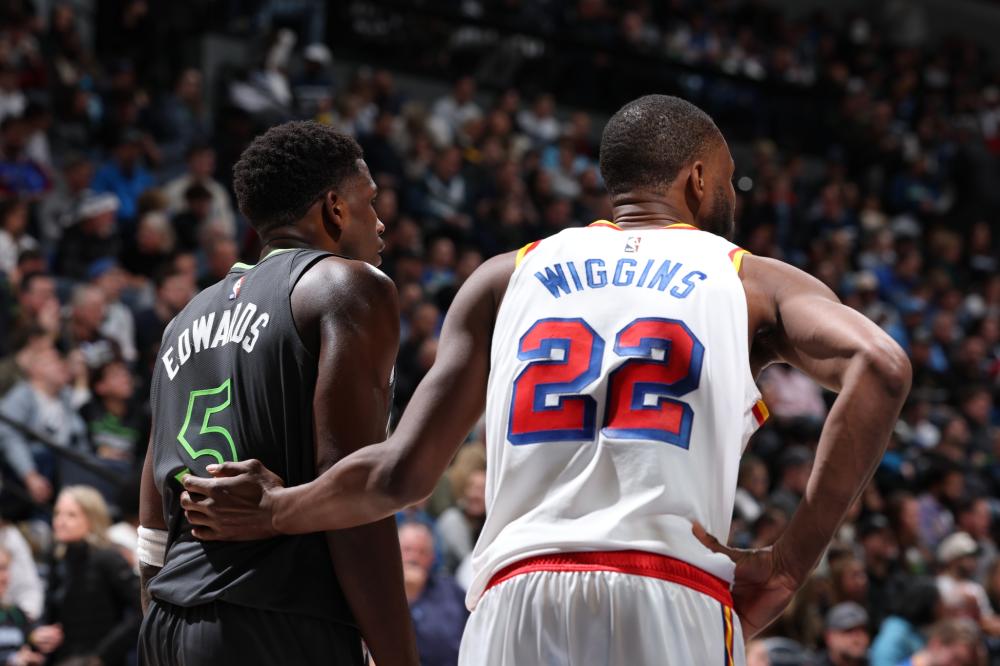 世体谈巴萨小将贝尔纳尔：布斯克茨巴萨首秀时也穿的28号